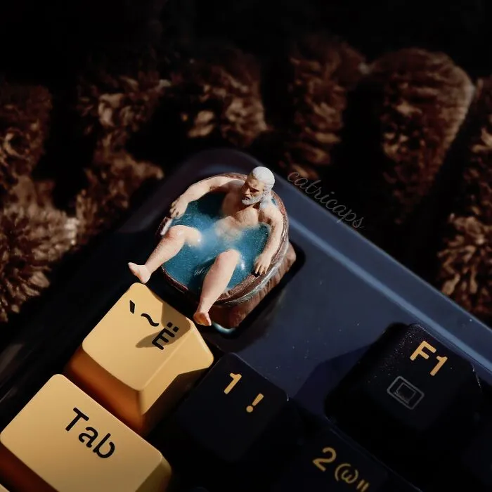 This Artist Creates Amazing Detailed Keyboard Keycaps, Here Are 21 Of Her Best Ones
