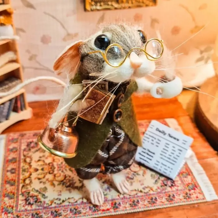 Artist Creates Adorable Felted Wool Mice Dressed In Whimsical Outfits (20 Pics)