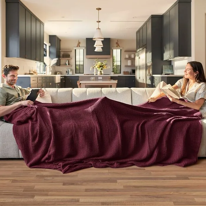  It Is Impossible To Fight Over The Blanket When You Have This   <a Style="Display:inline;" Href="Https://Www.amazon.com/Bedsure-100-Cotton-Blankets-Twin/Dp/B0brsr6yxd?_encoding=utf8&pf_rd_m=atvpdkikx0der&pf_rd_s=merchandised-Search-6&pf_rd_r=73rxjyfejsxesr31xqs0&pf_rd_p=c0ba55d9-A5cc-4884-A299-3f89340474f1&pf_rd_t=&pf_rd_i=121543467011&th=1&linkcode=ll1&tag=bpferret-20&linkid=591dbbdb2e2fadd483d3843df20af9d6&language=en_us&ref_=as_li_ss_tl" Target="_blank"><span Style="Font:inherit;color:#d74b1f;"> Twin Size Blanket </Span> Keeping You Snug On The Couch