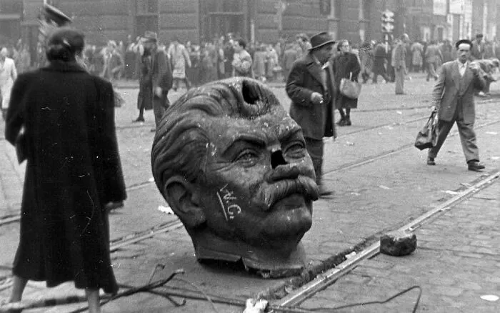 This Instagram Account Shares Historical Pics In Their Original Form, And These 40 Are Just Wow