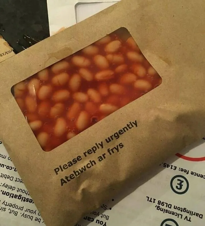 35 Times Reality Took A Dark, Hilarious Twist, Only To Be Encapsulated In Bizarre Pics