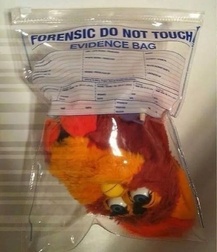 35 Times Reality Took A Dark, Hilarious Twist, Only To Be Encapsulated In Bizarre Pics