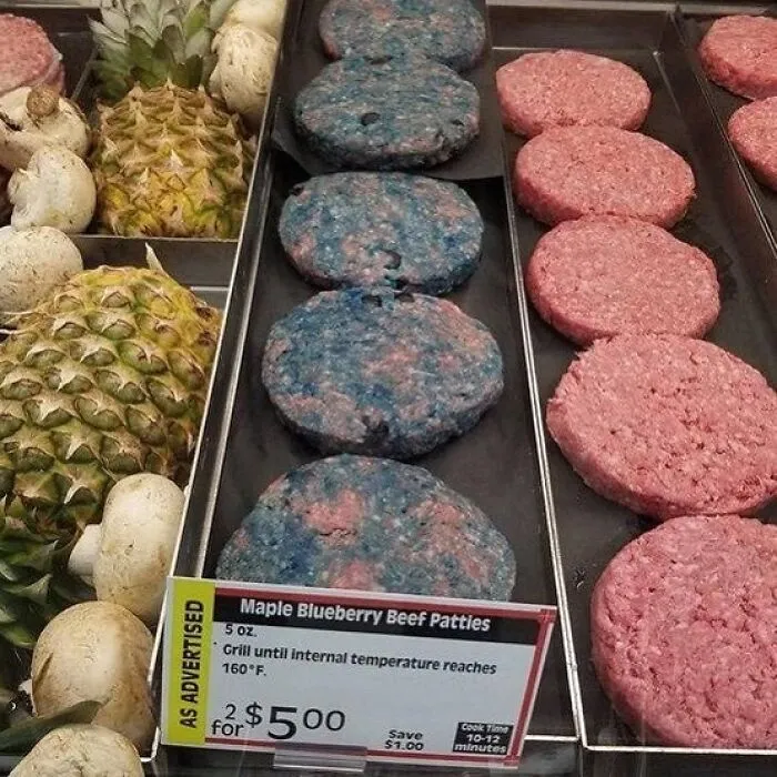 35 Times Reality Took A Dark, Hilarious Twist, Only To Be Encapsulated In Bizarre Pics