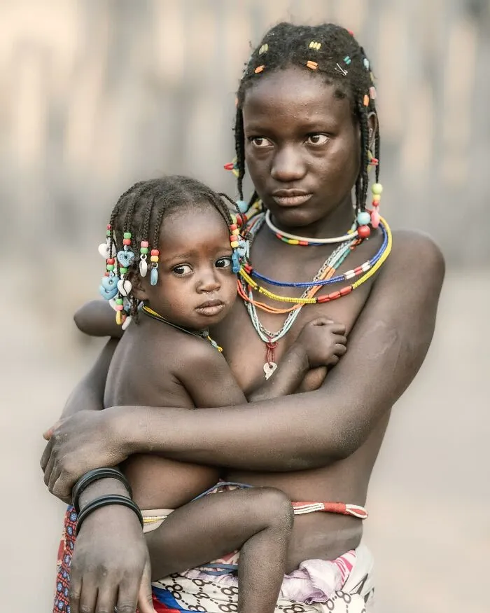 This Photographer Captures The Beauty Of Cultures Around The World (25 Pics)