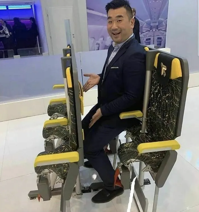 35 ‘Humans Of Capitalism’ Pics That Might Make You Laugh And Cry At The Same Time (New Pics)