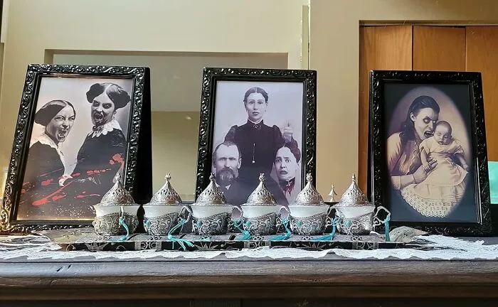 Frozen In Time, Yet Eerily Alive, The   <a Style="Display:inline;" Href="Https://Www.amazon.com/Halloween-Decoration-Changing-Picture-Portrait/Dp/B07vyqwxst?dib=eyj2ijoimsj9.xa8uennj8ivjbnbsbhtvd0rwhe16r6ngvjshcxejo0nnywwwn0gviun81hzzkkewtzmrt3bp_mmtvl3agsswmgxbazekfah4ay1bhgn-Lx8zzaa98ltubzkaozhd_5np8-Z0tzy3nihiljvjysvsqwefjyxycbigicdwnnx7_hxwlocmuxu085he87rf_j6iiaxlmhabj2oq7_s23z2zipvs2qmztz4kfxi7zg2x7l-6mujranqr5dlev27xyc6o0ikjbs1yqnz10vcn9dhrctu59lzkb8jwnj0-Rxxxmta.bcyfizdm3mcyatihitkjz38oggbvttsrywhpwf227fq&dib_tag=se&keywords=creepy+things&qid=1728479895&refresh=1&sr=8-21-Spons&sp_csd=d2lkz2v0tmftzt1zcf9tdgy&th=1&linkcode=ll1&tag=bpseal-20&linkid=41e0940d001df09474e308094100b891&language=en_us&ref_=as_li_ss_tl" Target="_blank"><span Style="Font: Inherit; Color: #d74b1f;"> Haunted Moving Pictures </Span> Seem To Seethe With A Malignant Energy, Their Subjects' Faces Twisting Into Grotesque, Inhuman Grins That Follow You Long After You Look Away