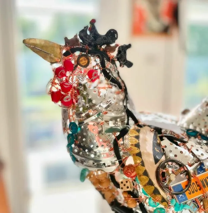 This Artist Repurposes Scrap Metal, Discarded Objects, And Textile Into Animal Sculptures (20 New Pics)