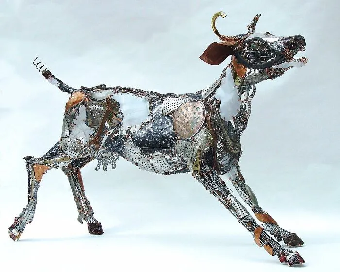 This Artist Repurposes Scrap Metal, Discarded Objects, And Textile Into Animal Sculptures (20 New Pics)