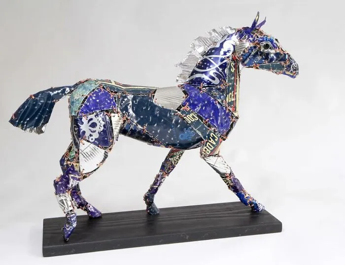 This Artist Repurposes Scrap Metal, Discarded Objects, And Textile Into Animal Sculptures (20 New Pics)