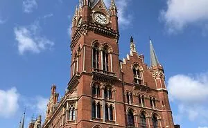 Hey Pandas, Post A Photo Of A Public Clock