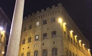 Hey Pandas, Post A Photo Of A Public Clock