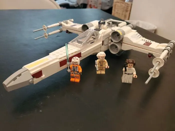 Build A Galaxy Of Fun On Thanksgiving With The <a Style="Display:inline;" Href="Https://Www.amazon.com/Dp/B08hw1nfwq?ascsubtag=7557808%2c8%2c42%2cd%2c0%2c0%2c0%2c900%3a2%3b974%3a1%3b1125%3a2%3b1338%3a1%3b1352%3a1%2c38939932%2c0%2c0%2cgoogle&btn_ref=srctok-Fd1b0d533f3e05f3&th=1&linkcode=ll1&tag=bpdeer-20&linkid=e194f32899a54bf3e165996df8c3de18&language=en_us&ref_=as_li_ss_tl" Target="_blank"><span Style="Font: Inherit; Color: #d74b1f;"> LEGO Star Wars Set</Span>, A Brick-Tastic Way To Keep Kids Engaged And Entertained
