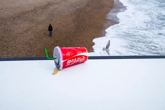 33 Funny Accidental Images That Were Taken At The Right Time And Place By This Street Photographer