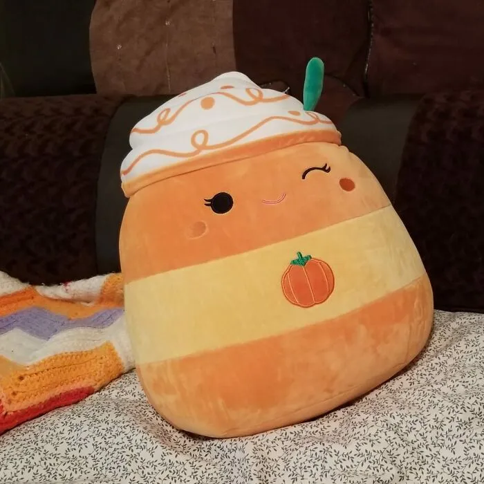 Fall Into The Cozy World Of Psl  With The   <a Style="Display:inline;" Href="Https://Www.amazon.com/Squishmallow-14-Inch-Style-23/Dp/B09nb2b53b?pf_rd_p=eb29a56c-Fb46-4990-Bc38-8ca4ffd9b351&pf_rd_r=djaedm20qpnps12s9cw7&sr=1-27-Bb04dee1-4b25-4e59-A9d0-5eb169eb114f&th=1&linkcode=ll1&tag=bpeagle-20&linkid=8a33224c0b03aa1df33ad0a1fed503c7&language=en_us&ref_=as_li_ss_tl" Target="_blank"><span Style="Font: Inherit; Color: #d74b1f;"> Pumpkin Spice Latte Squishmallow</Span>, Perfect For Snuggling And Warming Up On Crisp Autumn Days!
