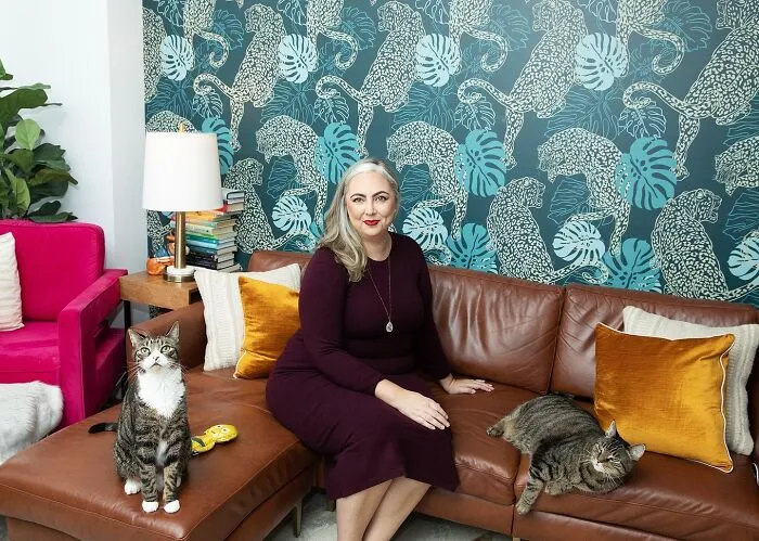 33 Women And Their Cats Breaking The 'Crazy Cat Lady' Stereotype Through BriAnne Wills’s Project (New Pics)