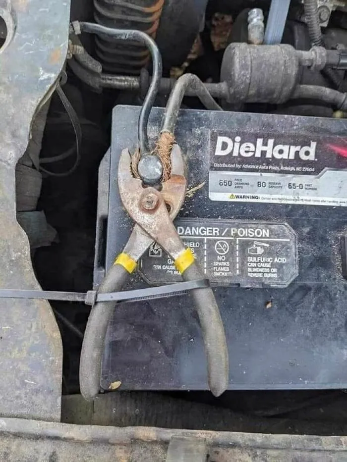 38 Soluciones chapuceras para arreglar vehículos que había que compartir