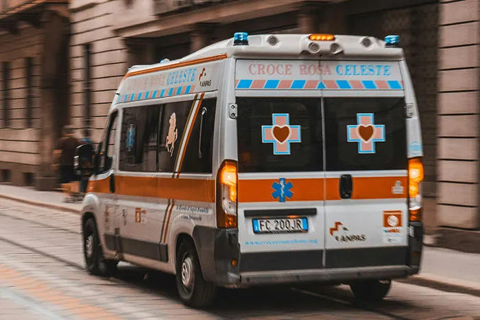 20 Personas comparten esos momentos en que supieron que tenían que irse ya mismo