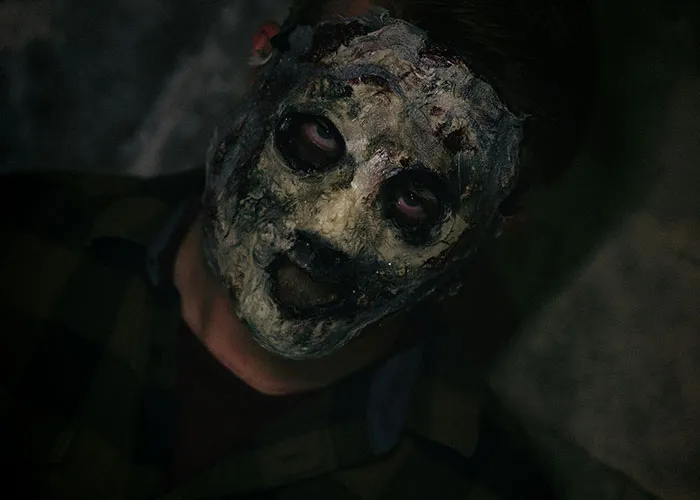 50 Haunted House Employees Share The Things People Did To Make Them Break Character