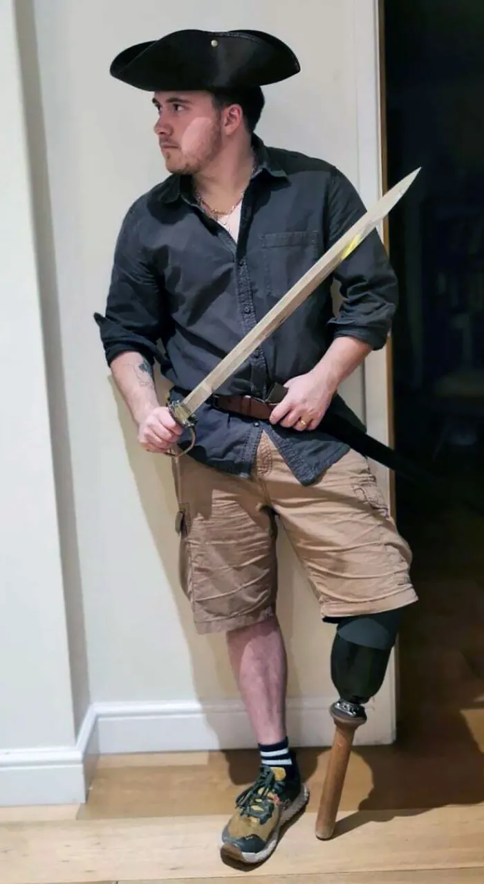 Me hice la pata de palo yo mismo