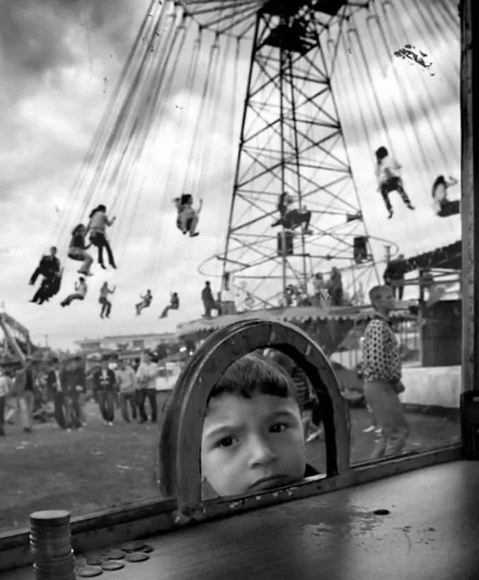 33 Highly Amusing Street Photos Shared On This Instagram Page (New Pics)