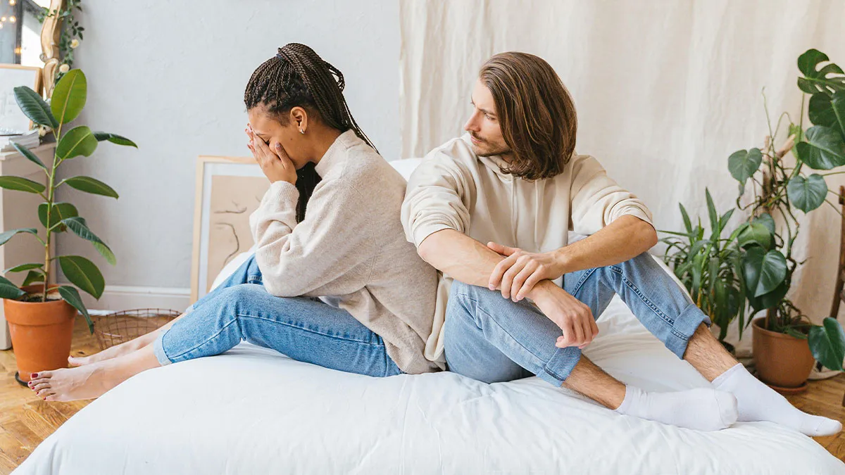 “He Did His Best To Look Single”: 30 People Who Got Cheated On Share What Gave It Away