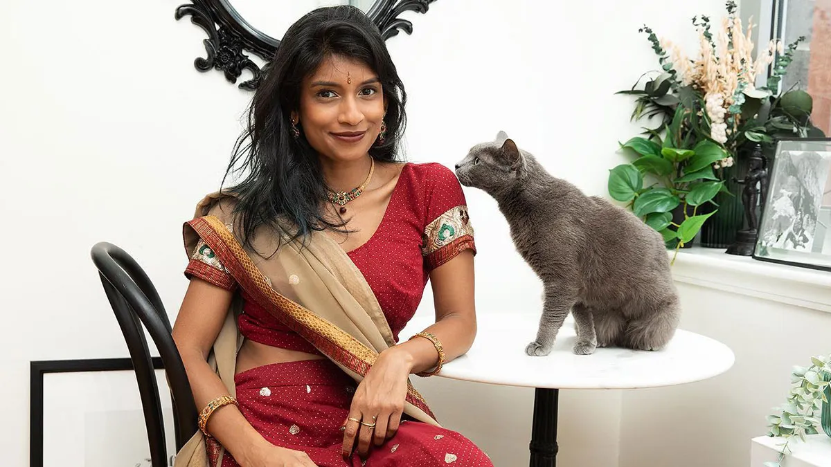33 Women And Their Cats Breaking The 'Crazy Cat Lady' Stereotype Through BriAnne Wills’s Project (New Pics)