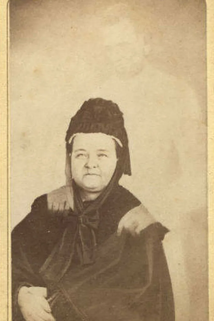 Mary Todd Lincoln With Abraham Lincoln's "Spirit"