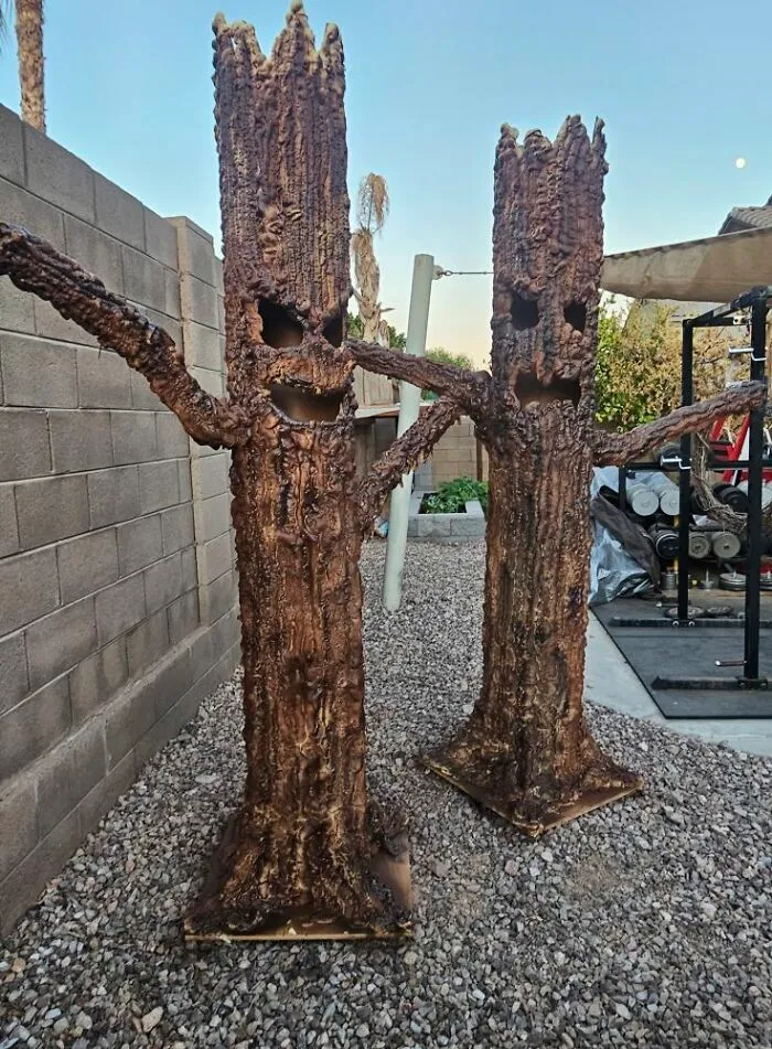 30 Times People Went Above And Beyond When It Came To Decking Out Their Lawn For Halloween