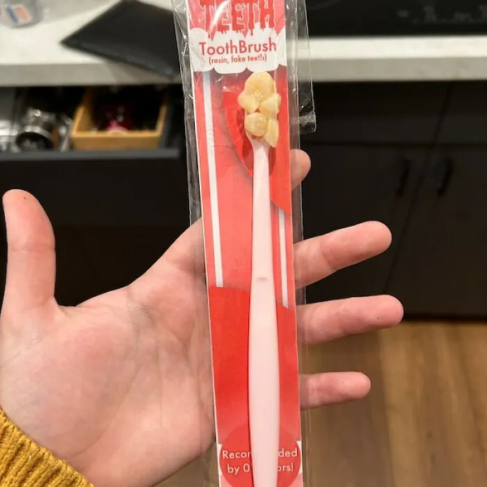 Brush Your Teeth With... More Teeth! This Disturbingly Meta   <a Style="Display:inline;" Href="Https://Www.etsy.com/Listing/1234410061/Teeth-Tooth-Brush-Novelty-Gag-Gift-Pun?click_key=37f88a501e42cf21c92018e9de7a875fef2a566a%3a1234410061&click_sum=d3e58ff0&ref=hp_rv-3" Target="_blank"><span Style="Font: Inherit; Color: #d74b1f;"> Toothbrush With Teeth For Bristles </Span> Takes Dental Hygiene To A Whole New Level Of Weird