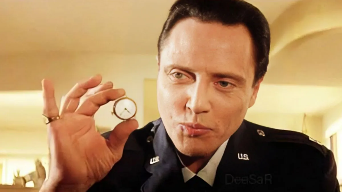 30 People Point Out Things About Famous Movies That Might Make You View Them Differently (New Pics)