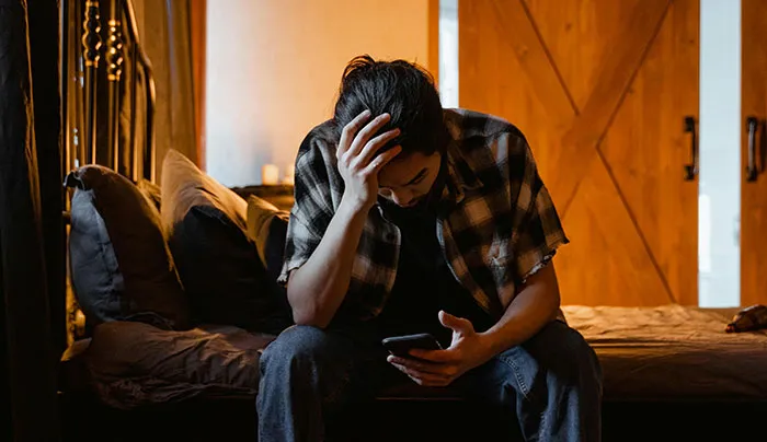 Someone Asked “How Did You Lose Your Best Friend?” And 50 People Got Honest
