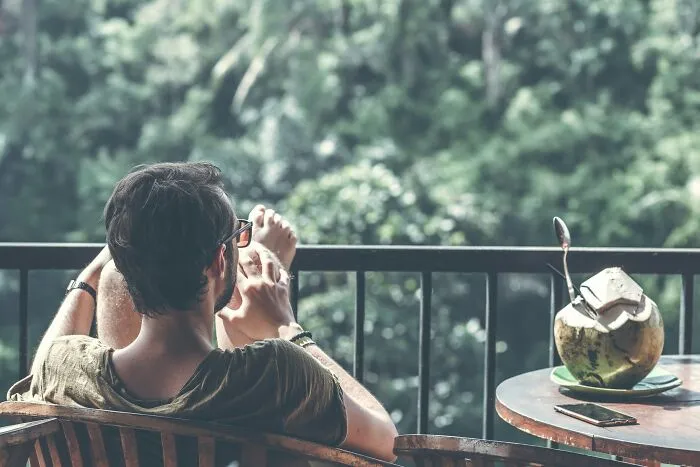 “I Am At Peace”: 30 Childfree People In Their 40s And 50s Share How It Really Feels