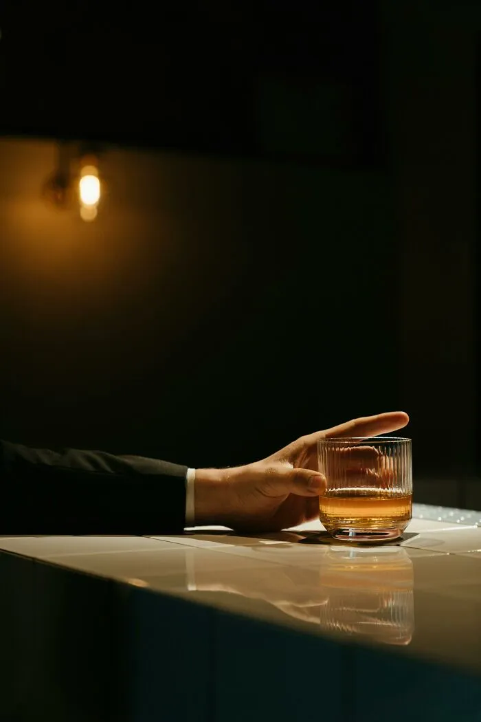 40 Scandalous Things People Learned About Their Families Due To Secret-Spilling Sessions