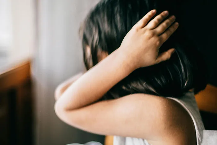 20 Personas revelan el momento en que descubrieron que algo no era normal en su familia