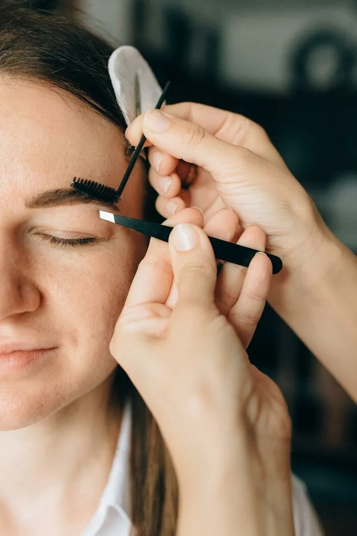“They Look Ten Years Older”: 30 Things About Aging That Folks In Their 20s Never Think About