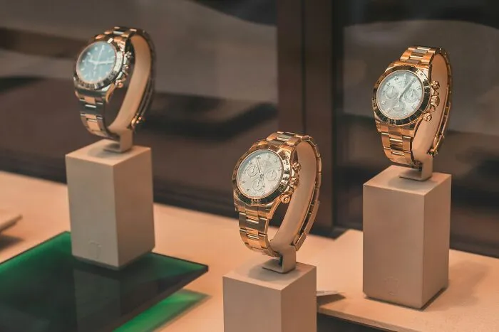 28 'For Rich Guys Only' Fads That Other People Find Nothing But Weird And Stupid