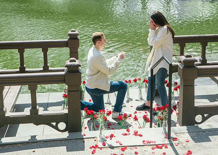 “What’s Something People Romanticize But It’s Actually Horrible?”: 50 People Don’t Hold Back