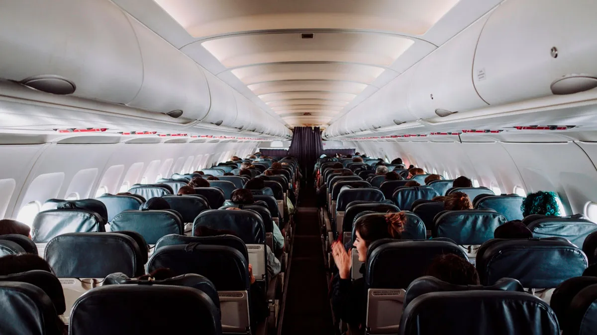 Passenger Endures Nightmare Flight, Gives Entitled Family A Taste Of Their Own Medicine