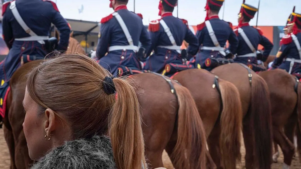 33 Highly Amusing Street Photos Shared On This Instagram Page (New Pics)