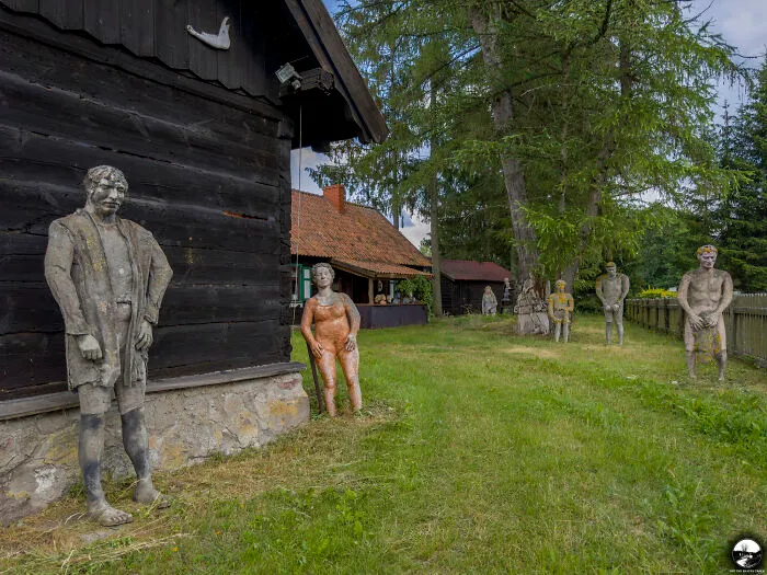 Off The Beaten Path: The Fascinating Sculptures Of Adam Szubski (15 Pics)