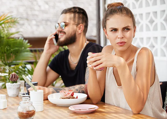 40 Petty But Understandable Reasons That Led Married Couples To Divorce