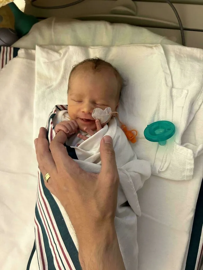 Después de dos semanas en la UCI neonatal, acabo de enterarme de que mi niña viene a casa mañana.