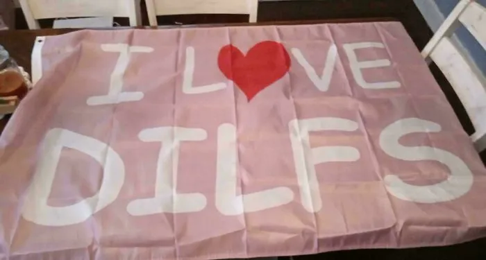 We Ordered My 12 Y/O Daughter A Taylor Swift Flag For Christmas. It Came From Amazon. This Is What She Opened