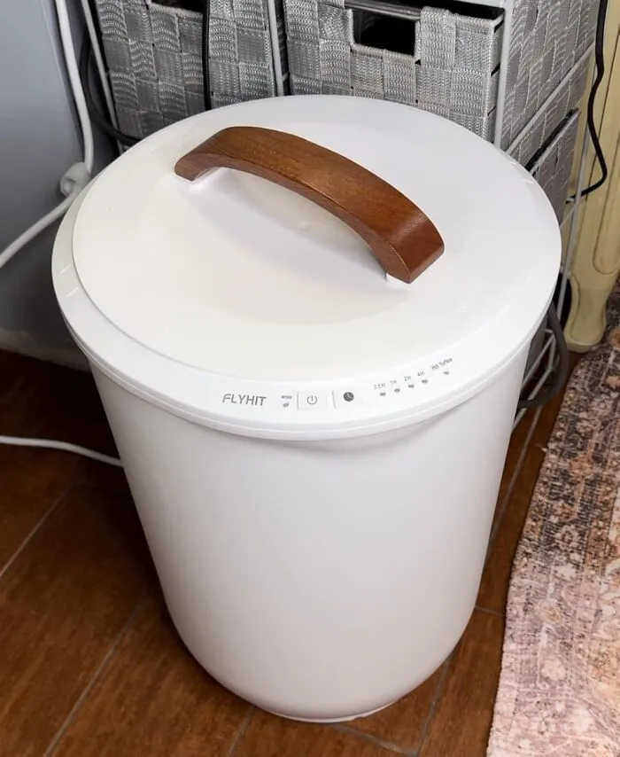 Wrap Your Guests In Warmth And Comfort With A <a Style="Display:inline;" Href="Https://Www.amazon.com/Flyhit-Large-Towel-Warmer-Bathroom/Dp/B0cb5k34l2?ie=utf8&linkcode=ll1&tag=bptapir-20&linkid=fd5c0349c6049bf0b04cc870a8e6b44f&language=en_us&ref_=as_li_ss_tl" Target="_blank"><span Style="Font: Inherit; Color: #d74b1f;"> Bathroom Towel Warmer</Span>, A Luxurious Touch That Ensures A Cozy And Inviting Bathroom Experience, Perfect For Chilly Holiday Mornings