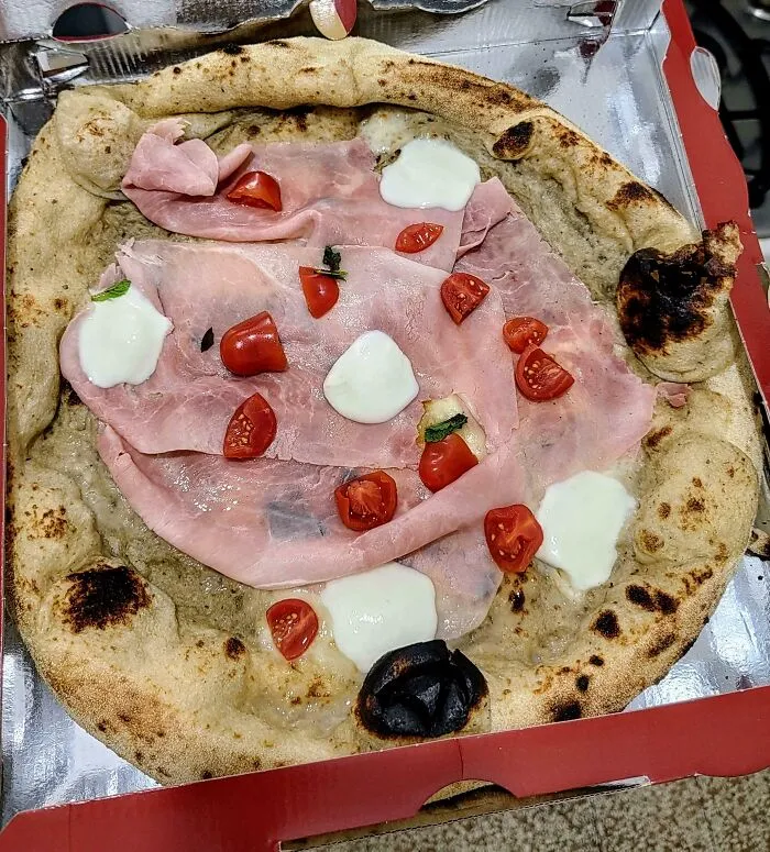 Pagué 16€ por esta pizza