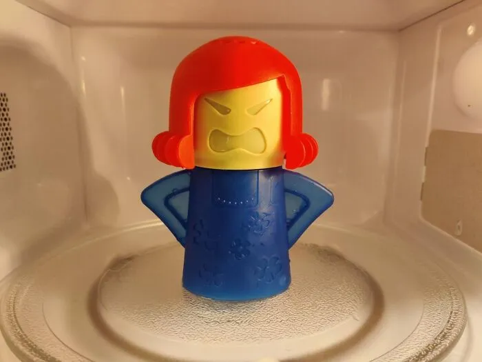 Tough On Messes, Gentle On Microwaves - The <a Style="Display:inline;" Href="Https://Www.amazon.com/Keledz-Microwave-Cleaner-Fridge-Absorber/Dp/B078wpwf2b?ie=utf8&linkcode=ll1&tag=bpbuffalo-20&linkid=6db86c76d1ed187ac045525f6cda5678&language=en_us&ref_=as_li_ss_tl" Target="_blank"><span Style="Font: Inherit; Color: #d74b1f;"> Angry Mom Microwave Steam Cleaner</Span> Works A Charm!