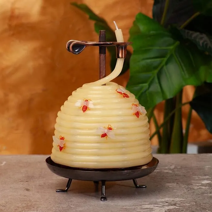 Warm Ambiance Meets Eco-Chic With The <a Style="Display:inline;" Href="Https://Www.amazon.com/Candle-Hour-70-Hour-Beehive-Eco-Friendly/Dp/B0026sy6ea?crid=2o0g05lww9guo&dib=eyj2ijoimsj9.pn0mzaibvmqrctvt8-Yei5dwbj-Jocjopejpxusmkmonpepd-Ufjy7ja6soxp2_rbkqwoxpk531-Uoltliyg-H-J8qerusljyu5q_v_otd6b6hw0un57hggwsceh8qzdbqsw7pcytsy4csngaah4b7twuy_me89yrseetlcsd24q078dfky7demuivnytu8-Jggtdpxzio0tb83lzwz03qhlhli9l7junul_qpka8a5b1jeaymdt2nng0m8tvhi5mazipnkfukr0wgkyidptt-S5qm_wkvlh0czrilcwoxc.yk7dodlf8ae0pfrikxhys2le43kwsvr2un-Bgucswyu&dib_tag=se&keywords=eco%2bfriendly%2bgifts&qid=1731410148&sprefix=eco%2bfriendly%2bgift%2caps%2c245&sr=8-5&th=1&linkcode=ll1&tag=bpsheep-20&linkid=ab9913e574489acd8eab1545db0bba37&language=en_us&ref_=as_li_ss_tl" Target="_blank"><span Style="Font: Inherit; Color: #d74b1f;"> Candle By The Hour 70-Hour Beehive Candle</Span>!