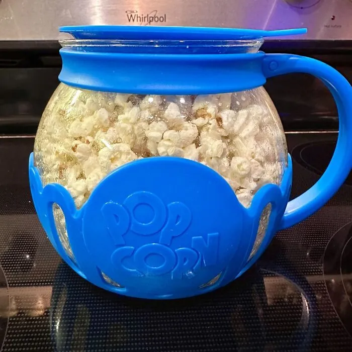 Snuggle Up For A Movie Night Or Snack Attack With The Fast And Fun <a Style="Display:inline;" Href="Https://Www.amazon.com/Ecolution-Micro-Pop-Microwave-Popcorn-Popper/Dp/B019cxrmi8?ie=utf8&th=1&linkcode=ll1&tag=bplynx-20&linkid=5e7b9b8a9897b81c1c70c43f84fd31b6&language=en_us&ref_=as_li_ss_tl" Target="_blank"><span Style="Font: Inherit; Color: #d74b1f;"> Micro-Pop Microwave Popcorn Popper</Span>