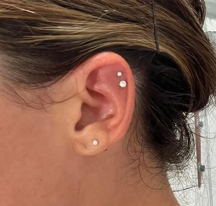 These <a Style="Display:inline;" Href="Https://Www.amazon.com/Cartilage-Earrings-Flatback-Zirconia-Piercing/Dp/B0brxblhw9?ie=utf8&linkcode=ll1&tag=bplemur-20&linkid=3d831e2037e17d71d0419fa6bc1d159d&language=en_us&ref_=as_li_ss_tl" Target="_blank"><span Style="Font: Inherit; Color: #d74b1f;"> Cubic Zirconia Cartilage Stud Earrings </Span> Will Add A Touch Of Sparkle To Your Ears (And Maybe Even Make You Feel Like A Rockstar)