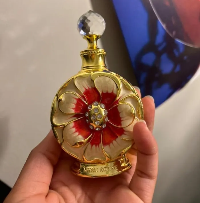 Indulge Their Senses With The Exotic, Alluring Aroma Of <a Style="Display:inline;" Href="Https://Www.amazon.com/Swiss-Arabian-Amaali-Addictive-Fragrance/Dp/B07cnycx8s?ie=utf8&linkcode=ll1&tag=bplemur-20&linkid=5c643a77dbdd2bae895267c1595a673a&language=en_us&ref_=as_li_ss_tl" Target="_blank"><span Style="Font: Inherit; Color: #d74b1f;"> Arabian Perfume In A Luxury Flower Bottle</Span>, A Fragrant Treasure In A Stunning Vessel
